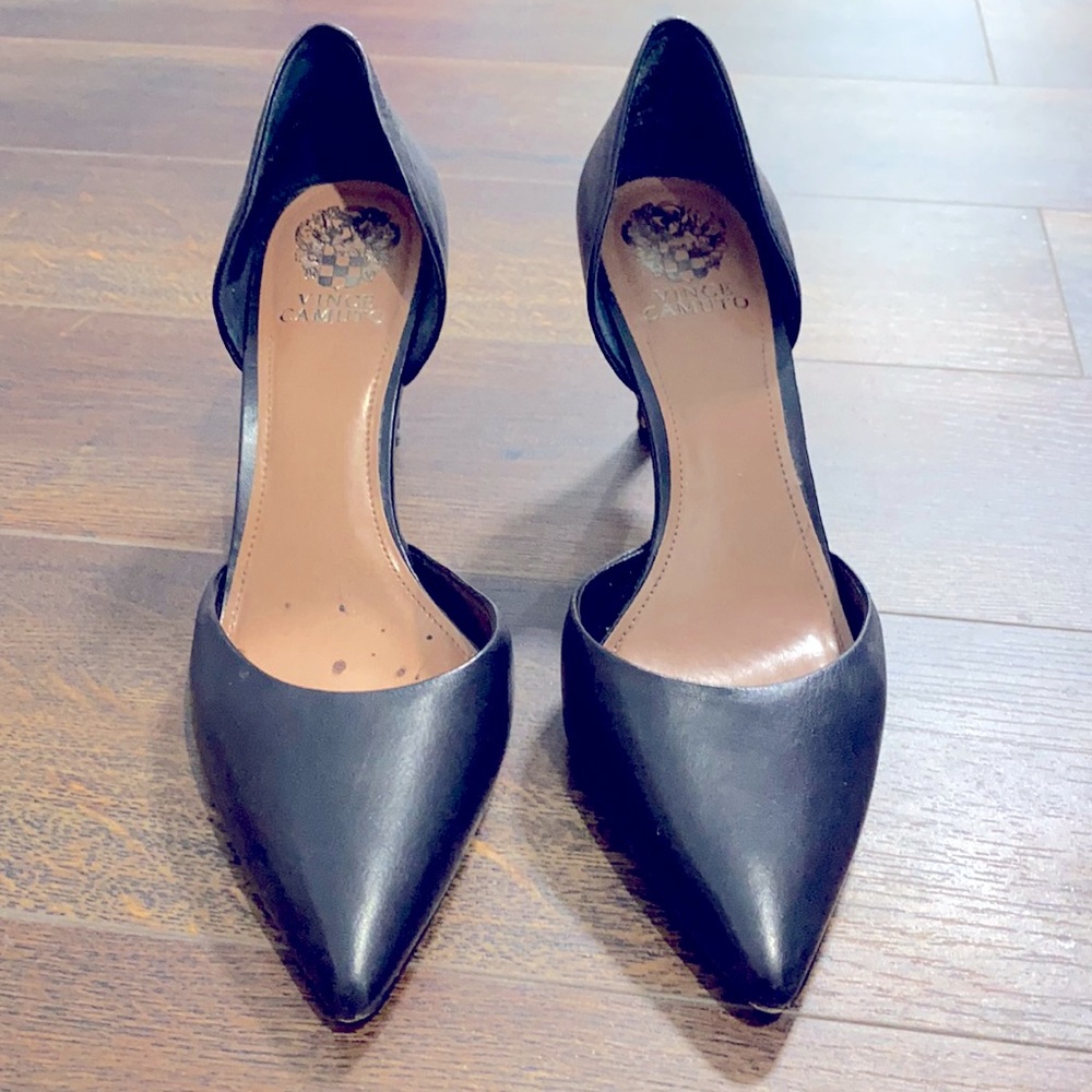 Black leather Vince Camuto D’Orsay pump.